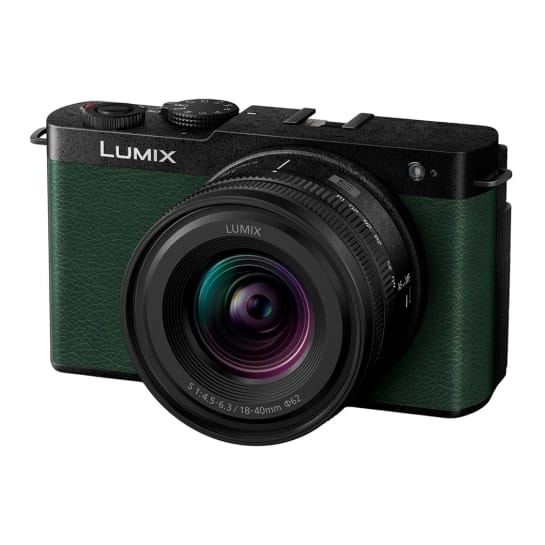 Фотоапарат зі змінним об'єктивом Panasonic Lumix DC-S9 Kit 18-40mm Dark Olive (DC-S9NE-G)